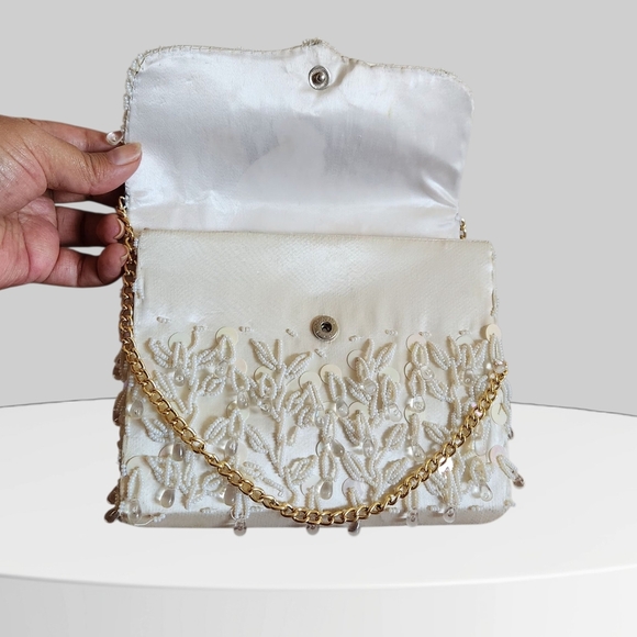 Chic Cream Beaded Clutch with Gold Chain - Picture 6 of 13